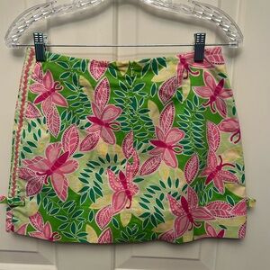 Vintage Lilly Pulitzer butterfly motif skort. Pink, green, yellow. Ric-rac/bow 2